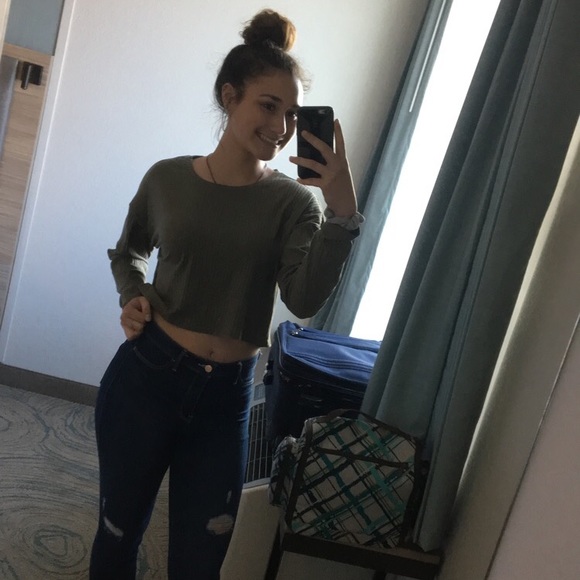 Meet your Posher, Alexis - Picture 1 of 1